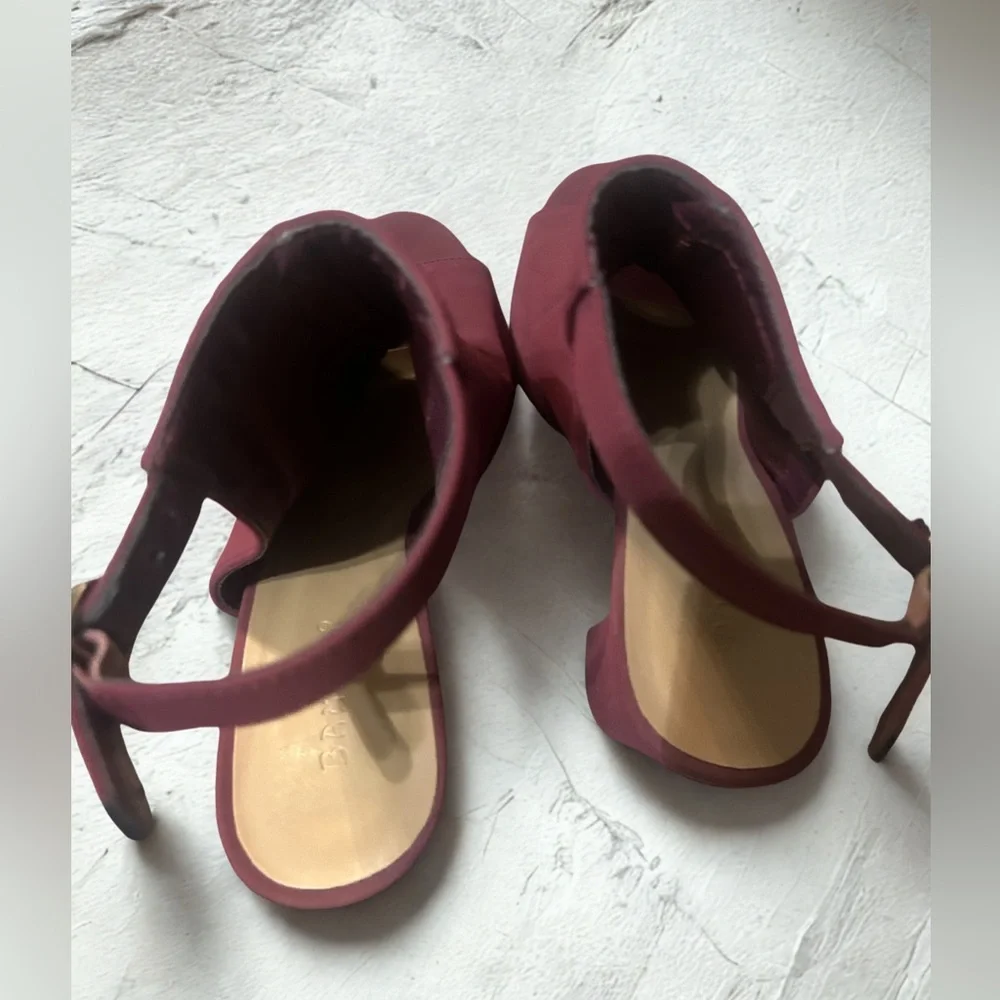 Bamboo Maroon Block Heel Sandals – Open Toe Ankle Strap – Size US 10/ EUR 40